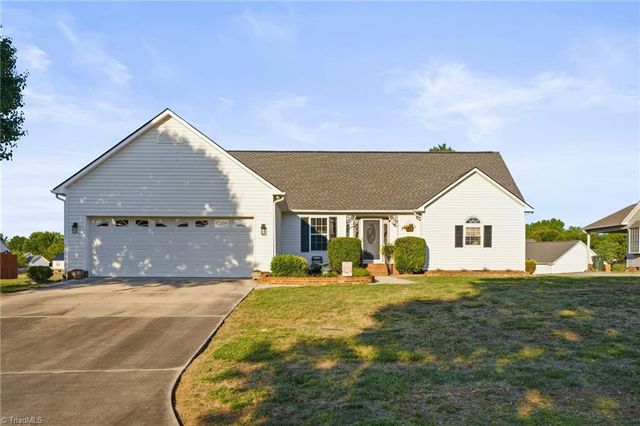101 Erin Lane, Thomasville, NC 27360