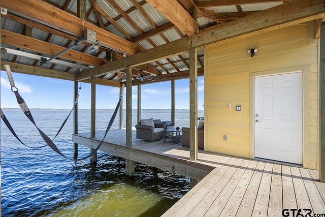 4789 Sunrise Dr., Chandler, TX 75758