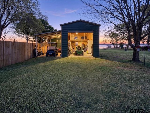 4789 Sunrise Dr., Chandler, TX 75758