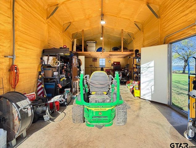 4789 Sunrise Dr., Chandler, TX 75758