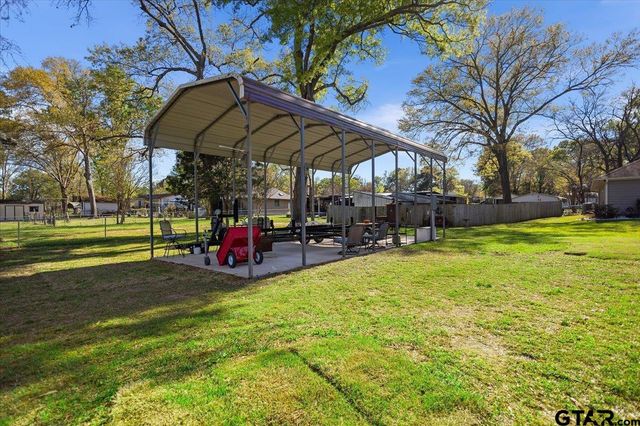 4789 Sunrise Dr., Chandler, TX 75758