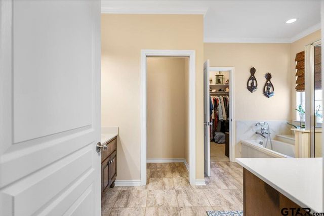 4789 Sunrise Dr., Chandler, TX 75758