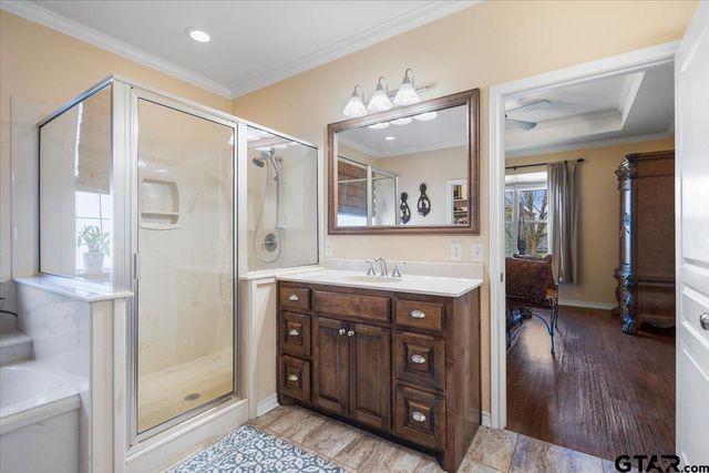 4789 Sunrise Dr., Chandler, TX 75758