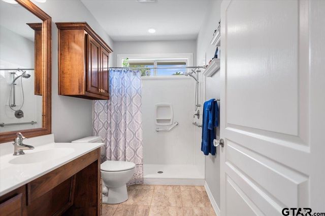 4789 Sunrise Dr., Chandler, TX 75758