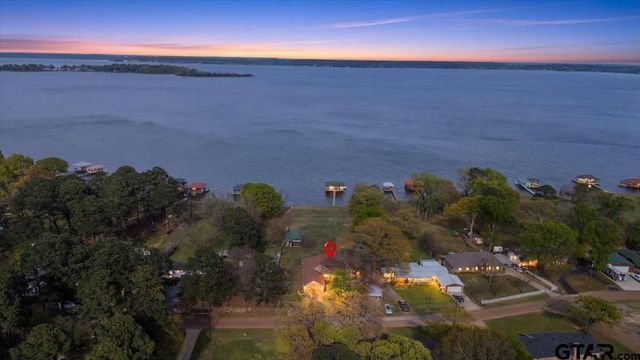 4789 Sunrise Dr., Chandler, TX 75758