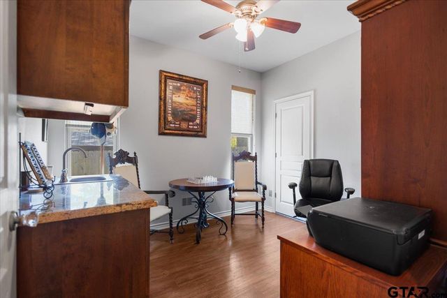 4789 Sunrise Dr., Chandler, TX 75758