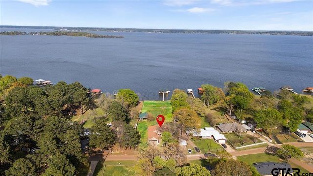 4789 Sunrise Dr., Chandler, TX 75758