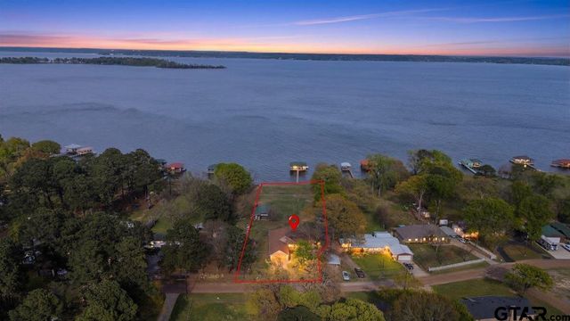 4789 Sunrise Dr., Chandler, TX 75758