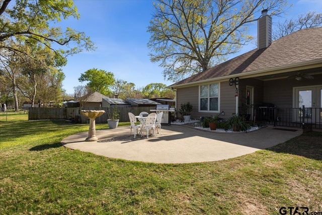 4789 Sunrise Dr., Chandler, TX 75758