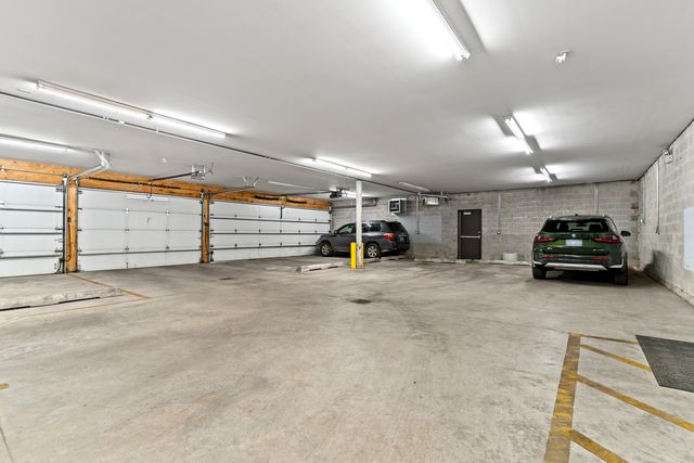 2424 W Chicago Avenue 201, Chicago, IL 60622