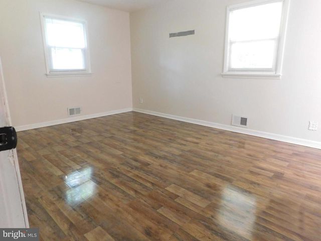 1563 FORGE POND RD, Brick, NJ 08724