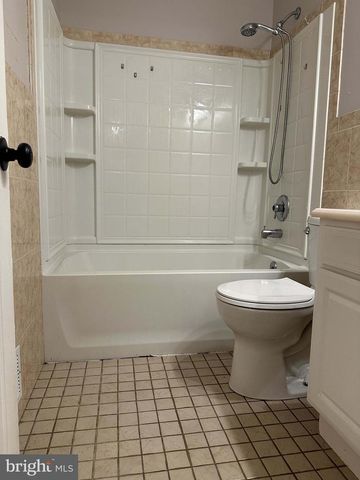1563 FORGE POND RD, Brick, NJ 08724
