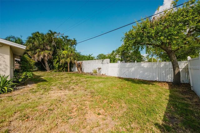 2463 TERRY LANE, Sarasota, FL 34231