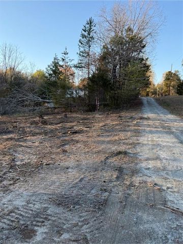 2034 Sabrina Lake Court, Winston-salem, NC 27127