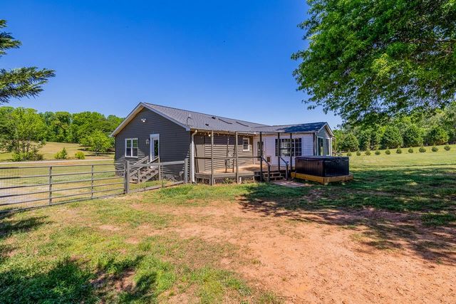 501 Bushy Creek Road, Woodruff, SC 29388