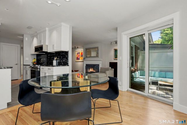 15 Le Grande Avenue 1, Greenwich, CT 06830