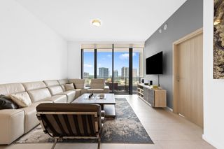 1000 Brickell Plaza 1810, Miami, FL 33131