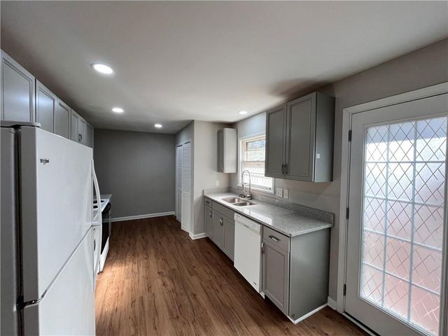 2078 Glenroy SE Drive, Smyrna, GA 30080