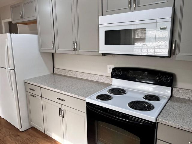 2078 Glenroy SE Drive, Smyrna, GA 30080