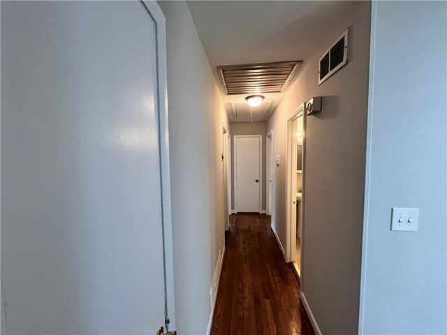 2078 Glenroy SE Drive, Smyrna, GA 30080