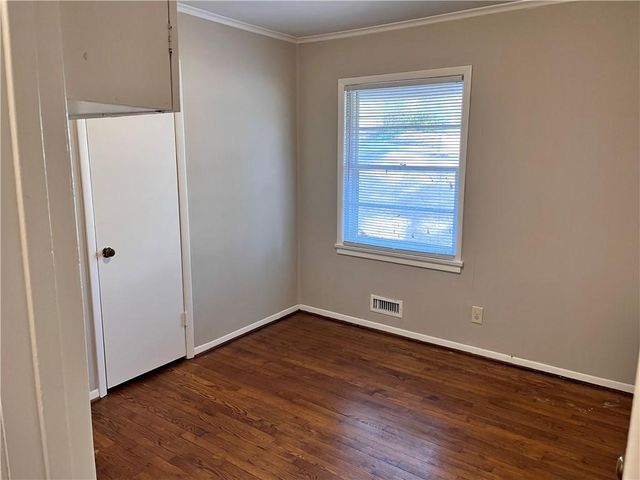 2078 Glenroy SE Drive, Smyrna, GA 30080