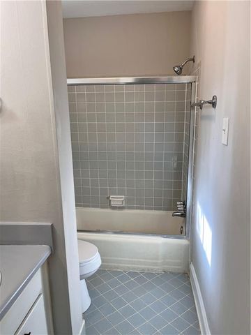 2078 Glenroy SE Drive, Smyrna, GA 30080