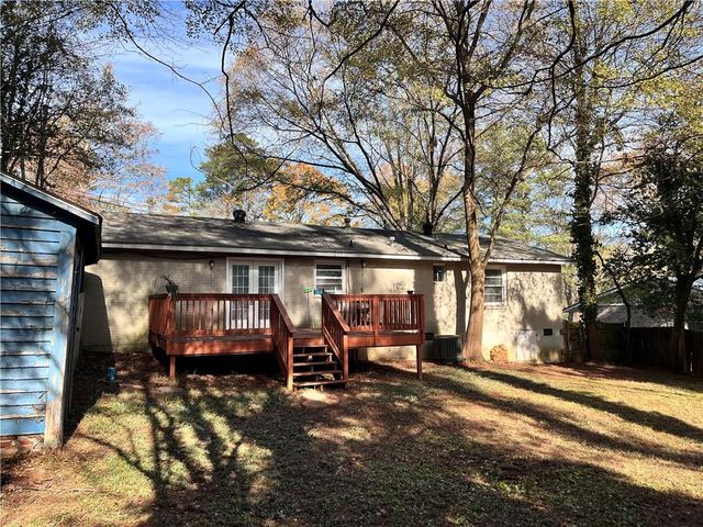 2078 Glenroy SE Drive, Smyrna, GA 30080