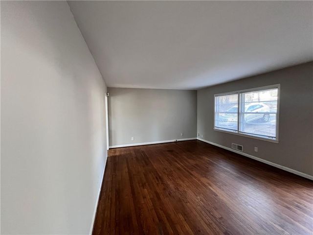 2078 Glenroy SE Drive, Smyrna, GA 30080