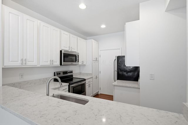 8140 Artisan Way, Reynoldsburg, OH 43068