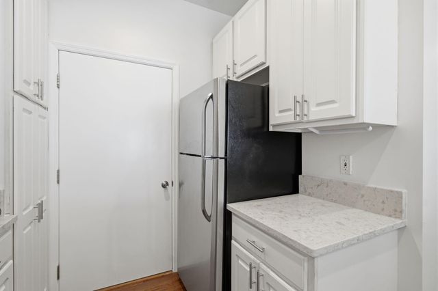 8140 Artisan Way, Reynoldsburg, OH 43068