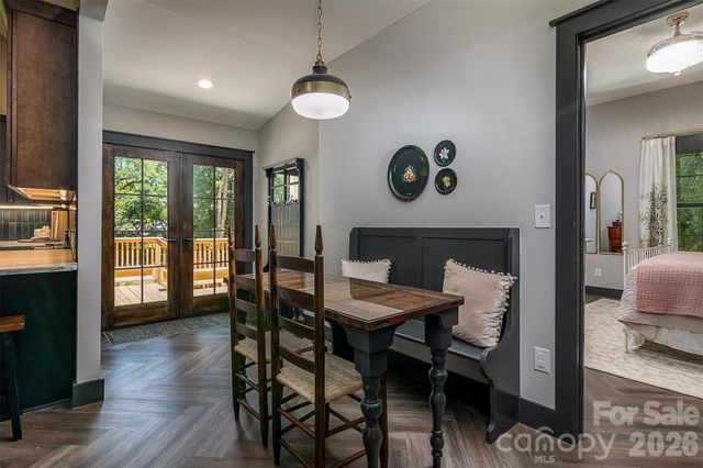 518 W Sharpe Street, Statesville, NC 28677