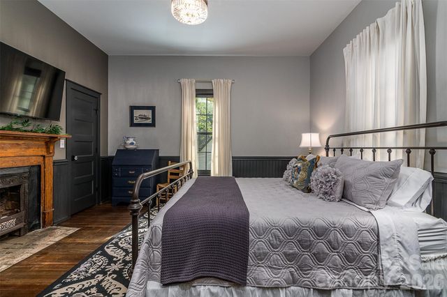 518 W Sharpe Street, Statesville, NC 28677
