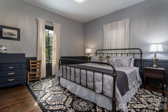 518 W Sharpe Street, Statesville, NC 28677