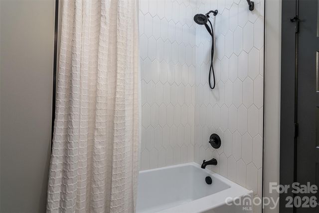 518 W Sharpe Street, Statesville, NC 28677
