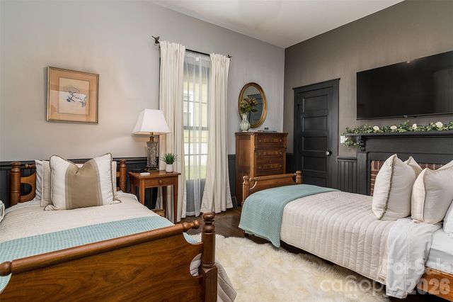518 W Sharpe Street, Statesville, NC 28677