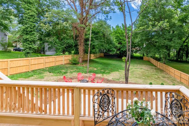 518 W Sharpe Street, Statesville, NC 28677