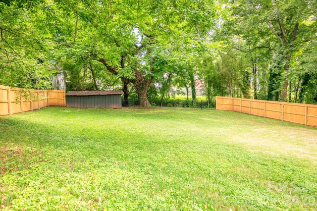 518 W Sharpe Street, Statesville, NC 28677