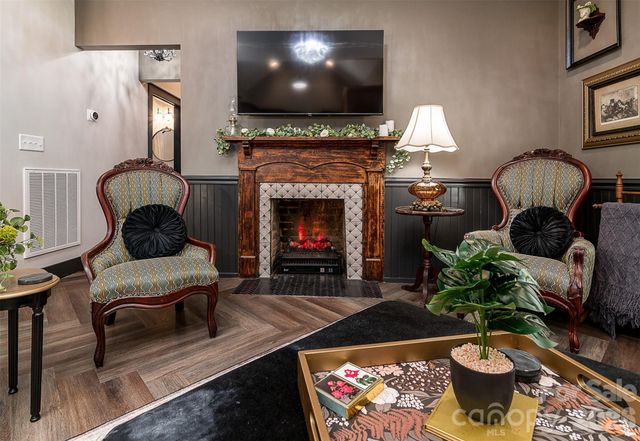 518 W Sharpe Street, Statesville, NC 28677