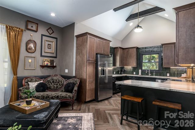 518 W Sharpe Street, Statesville, NC 28677