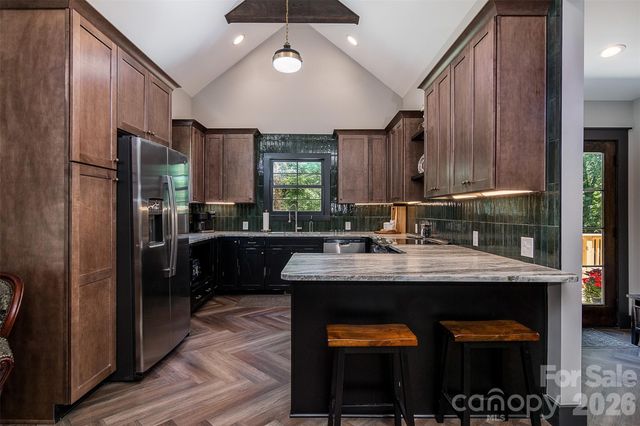 518 W Sharpe Street, Statesville, NC 28677