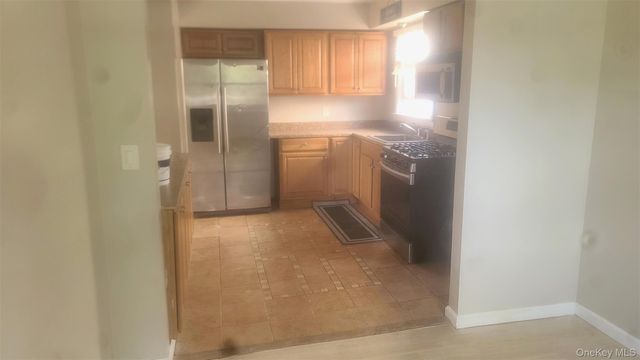 194-31 115th Drive, Saint Albans, NY 11412
