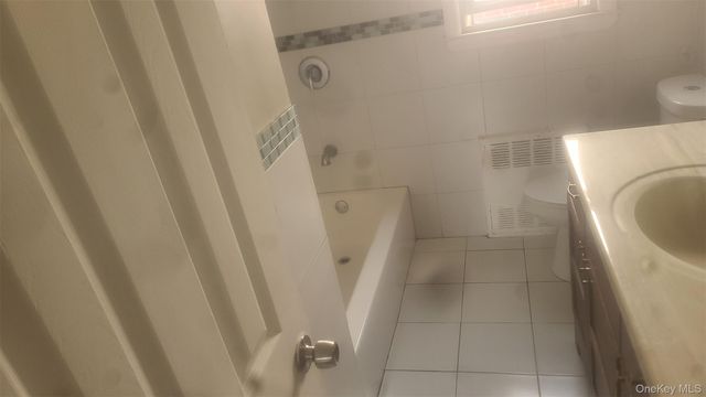 194-31 115th Drive, Saint Albans, NY 11412
