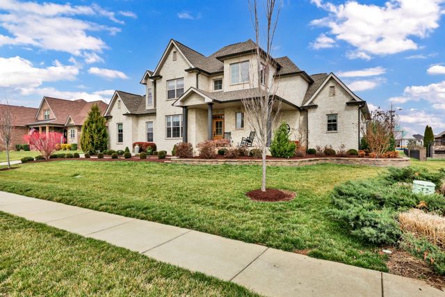 199 Manscoe Pl, Clarksville, TN 37043