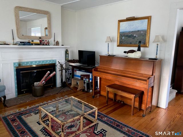 33 Grove Avenue, Madison, CT 06443