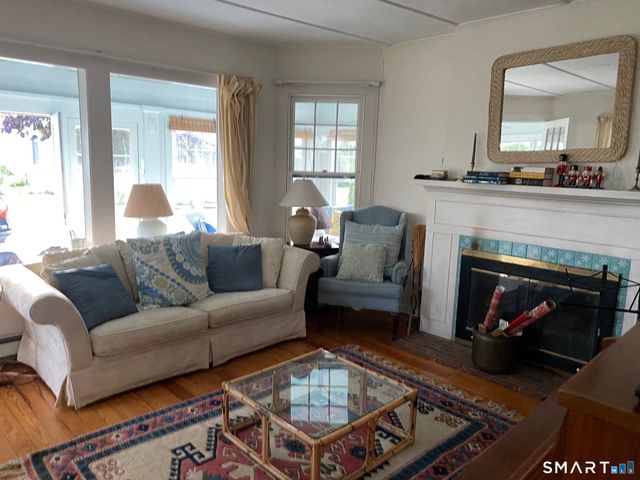 33 Grove Avenue, Madison, CT 06443
