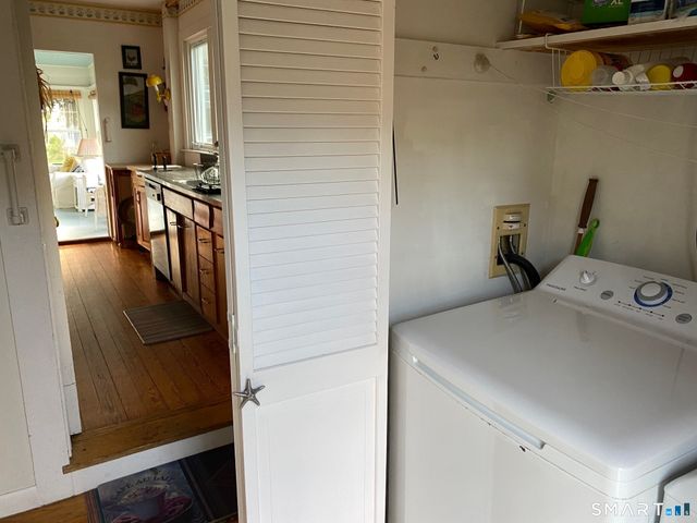 33 Grove Avenue, Madison, CT 06443