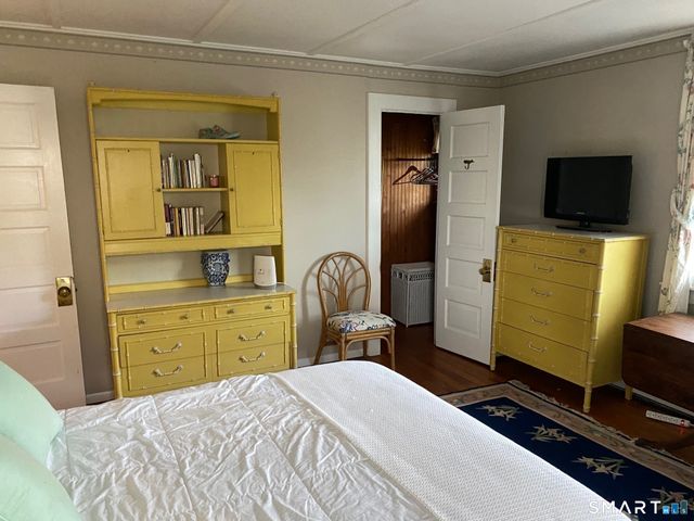 33 Grove Avenue, Madison, CT 06443