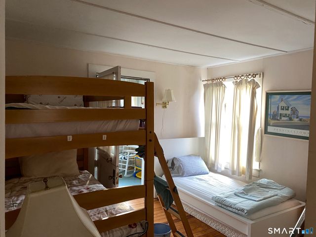 33 Grove Avenue, Madison, CT 06443