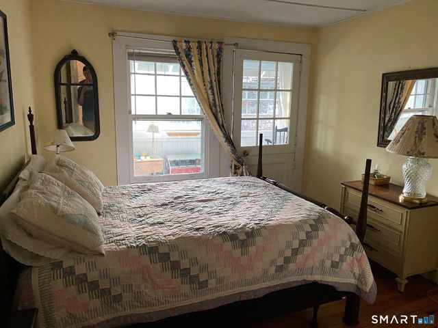 33 Grove Avenue, Madison, CT 06443