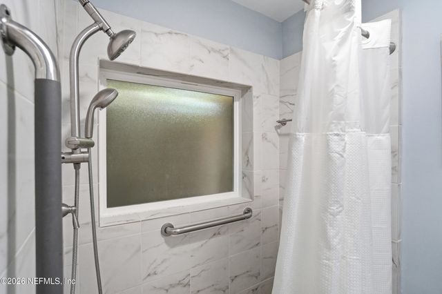 102 GRANADA Lane, Ponte Vedra Beach, FL 32082